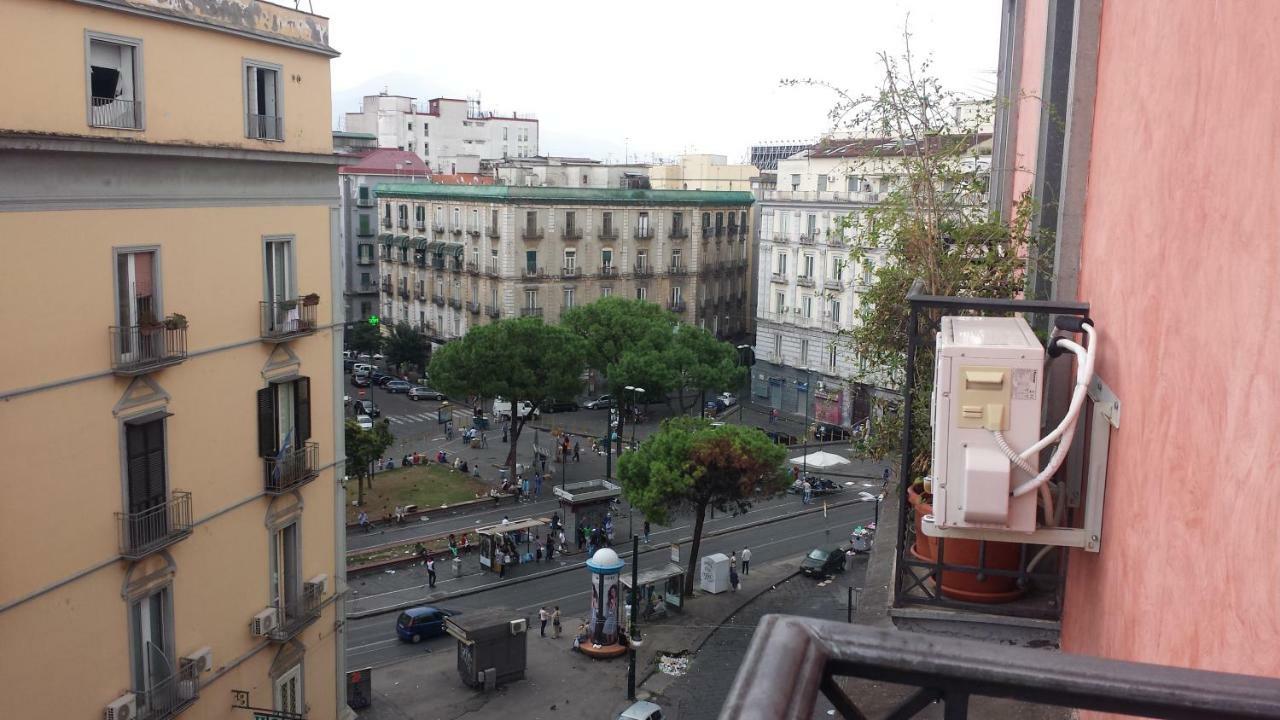 Una Casetta Al Centro Di Napoli Экстерьер фото